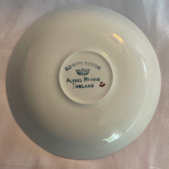 Alfred Meakin England Tea Saucer “Annette” Set of Two - Picture 2 of 5